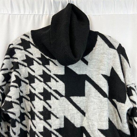 William Rast Turtleneck Pullover Sweater Black/Gray Houndstooth Size Medium - Picture 2 of 9